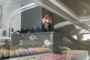 De punk à pâtissier : Stéphane Mérat ouvre Macaron Mauve à Dax