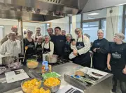 Des collégiens de Gradignan cuisinent pour les sans-abri de Bordeaux