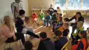 Des lycéens animent des ateliers environnementaux pour sensibiliser les enfants à Bédarieux