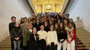 Des lycéens de Sète visitent le Sénat avec le sénateur Hussein Bourgi