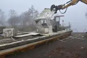 Démantèlement émouvant de la barge archéologique Losa Aquitaine à Sanguinet