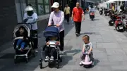 En Chine, le coût de la vie et l'incertitude économique retardent les naissances