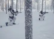 En Suède, l'armée s'entraîne à la guerre polaire en Arctique, un défi extrême