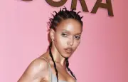 FKA Twigs porte plainte contre Shia LaBeouf pour une clause de confidentialité illégale