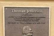 Fréjus et Thomas Jefferson : une plaque commémorative qui célèbre l'amitié franco-américaine