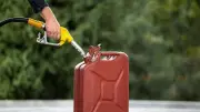 Guerre en Iran : stockage d'essence, ce que la loi autorise vraiment face à la flambée des prix