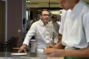 Guide Michelin 2026 : Sébastien Bras perd son étoile, l'Ambroisie rétrogradée