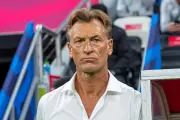 Hervé Renard : l'entraîneur atypique se confie sur sa carrière et la Coupe du monde
