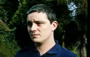 Ian Huntley, meurtrier des fillettes de Soham, décède après une attaque en prison
