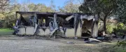 Incendie destructeur du local de chasse à Saint-Siffret : l'enquête confiée à la gendarmerie