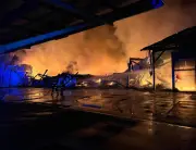 Incendie dévastateur au Carrefour Market d'Hourtin dans le Médoc