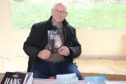 Jean-Louis Lachèze publie « Hans ou le miroir des ombres », un roman sur les secrets familiaux