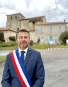 La Chapelle-Gonaguet installe son conseil municipal et réduit les indemnités des élus