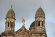 La croix foudroyée de la basilique de Saint-Raphaël retrouvera son sommet d'ici fin 2026
