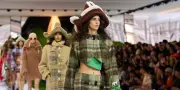 La Fashion Week de Paris s'achève sur un final conceptuel audacieux