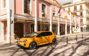 La nouvelle Renault Twingo électrique : un succès annoncé qui respecte l'ADN de l'icône française