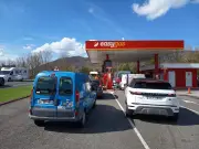 La ruée vers l'essence à la frontière franco-espagnole après la guerre au Moyen-Orient