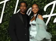 La suspecte de la fusillade chez Rihanna accusée de tentative de meurtre