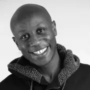 Ladji Diallo présente « Poil noir, plume noire » à la salle Cabos