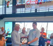 L'association soustonnaise poursuit son engagement pour équiper les clubs sportifs de défibrillateurs