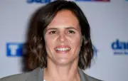 Laure Manaudou dévoile sa routine matinale minimaliste et ses astuces forme