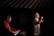 Le Duo Nougaresque rend hommage à Claude Nougaro en concert gratuit à La Salicorne