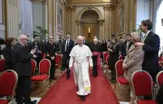 Le pape Léon XIV réinvestit les appartements pontificaux, marquant un retour à la tradition