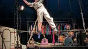 Le spectacle 'Le Bruit' du Cirque Les Petites Natures captive le public