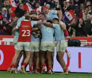 Le XV de France remporte le Tournoi après un Crunch haletant contre l'Angleterre