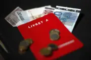 Livret A en perte de vitesse : les Français se tournent vers l'assurance-vie