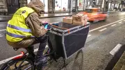 Livreurs à vélo : une étude alarmante révèle des conditions de travail dangereuses