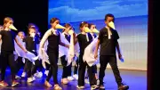 À Lunel, 120 écoliers montent sur scène grâce à la Cité éducative