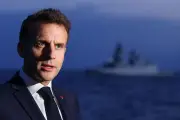 Macron dévoilera bientôt le nom du futur porte-avions français, un choix symbolique