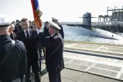Macron reprend le costume de commandant dans la guerre au Moyen-Orient