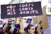 Marches massives pour les droits des femmes en France : mobilisation historique contre les violences et le conservatisme