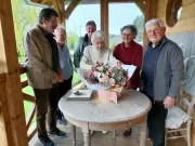 Nicole Dambier, centenaire de Dordogne, célèbre une vie d'enseignement en Indochine et Afrique