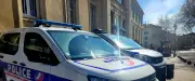 Pour une dette de drogue, deux jeunes collent une arme factice sur la joue d'un père de famille