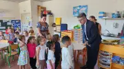 Rentrée scolaire à Frontignan : le maire Michel Arrouy en tournée dans les écoles
