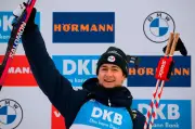 Éric Perrot décroche le gros globe de cristal, un exploit historique pour le biathlon français