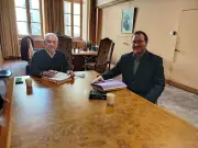 Sarlat : transmission de pouvoir entre l'ancien et le nouveau maire avant l'élection