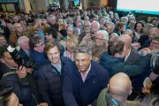 Serge Blanco, ex-rugbyman, remporte la mairie de Biarritz avec 42% des voix