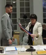 Surgères : Thomas Godeau, 32 ans, élu nouveau maire, succède à Catherine Desprez