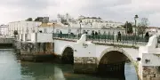 Tavira : la renaissance d'un palais portugais entre oliveraie et plage idyllique