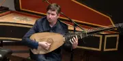 Thomas Dunford, le luthiste qui fusionne baroque, jazz et pop au XXIe siècle