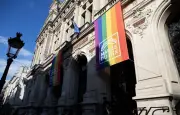 Étude inédite : l'engagement LGBTI+ dans les programmes municipaux dévoilé
