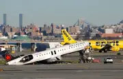 Un avion d'Air Canada percute un camion de pompiers à New York, deux pilotes héroïques tués