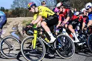 Wout Van Aert suspecte un sabotage après une crevaison au Samyn Classic
