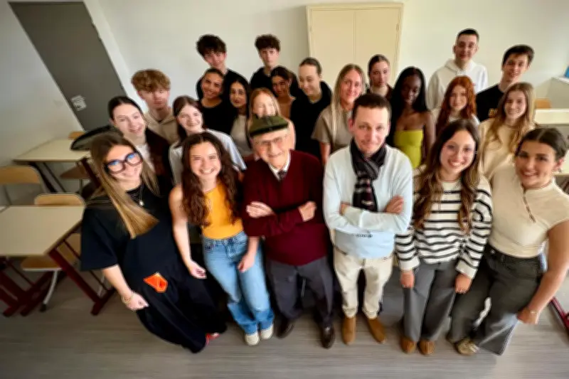 À 103 ans, Albert Corrieri, survivant du STO, témoigne devant des lycéens à Antibes