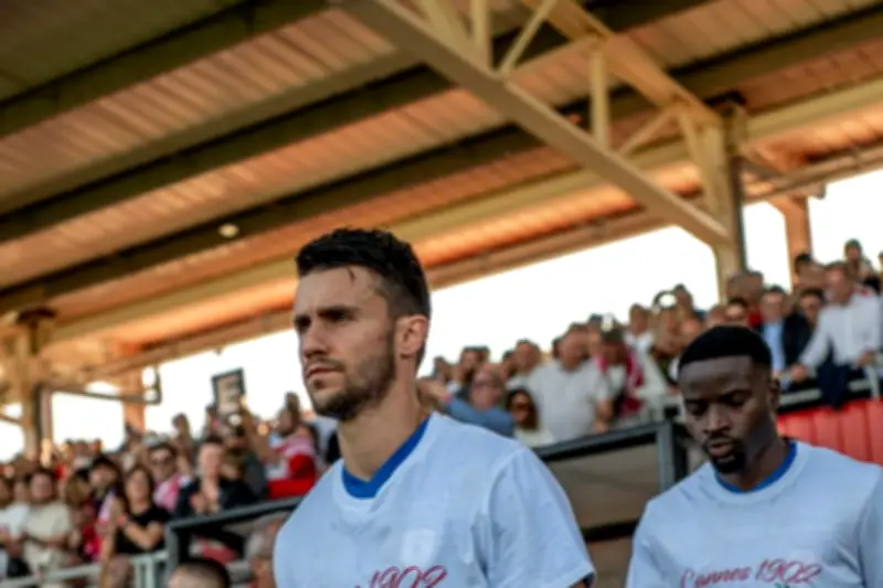 200 supporters de l'AS Cannes bloqués sur l'autoroute : récit d'une journée galère