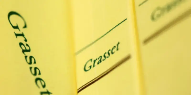 300 auteurs chez Grasset exigent une clause de conscience dans l'édition